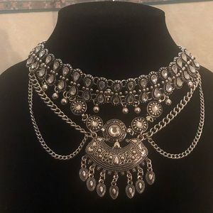 Pretty, Pretty, Princess! Bib Style, Rhinestone Necklace.